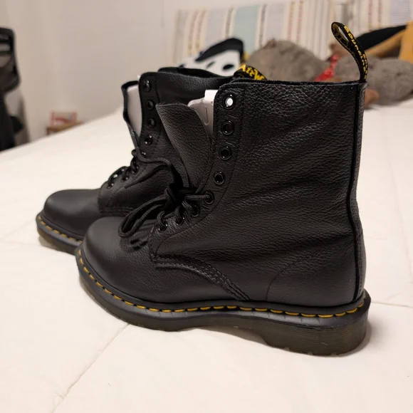 Black Leather Lace-Up Boots - Picture 4 of 16